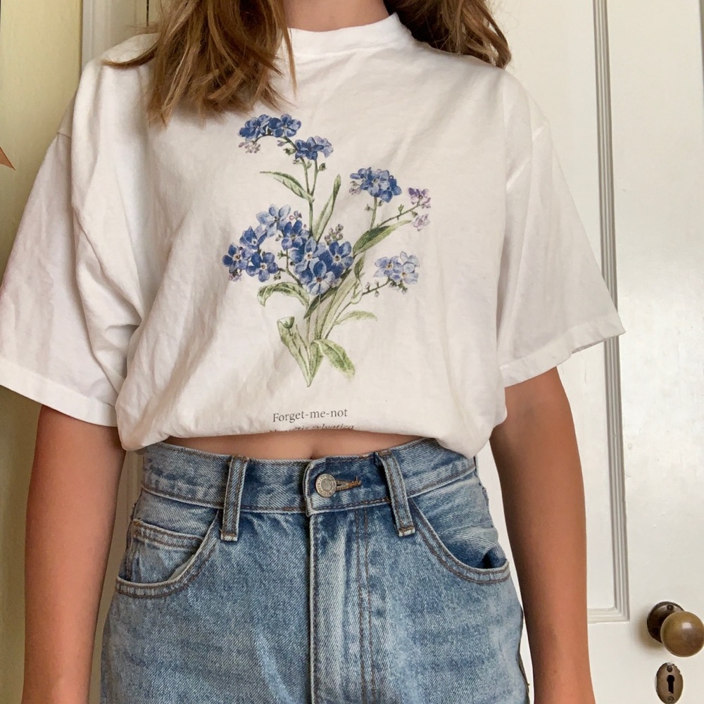 Brandy Melville Forget Me Not Top